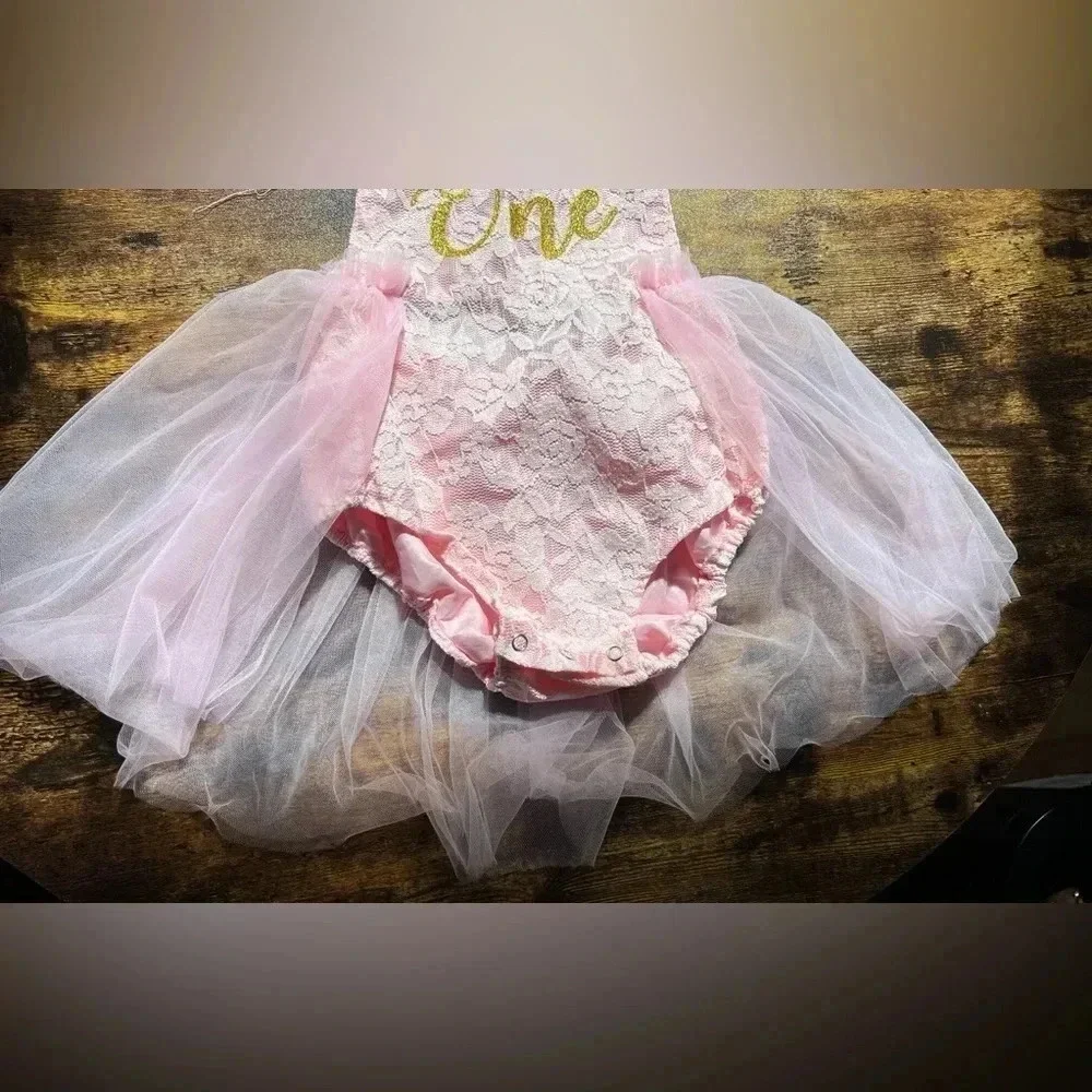 One year old birthday, girls one piece - tutu outfit. Size: 12M.​